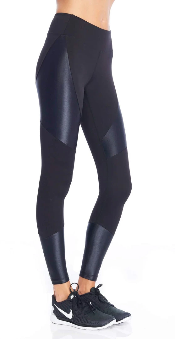 Activewear Koral Frame Legging 4 Activewear Koral Frame Legging