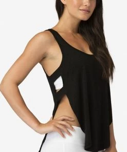 Beyond Yoga Open Sides Circle Tank