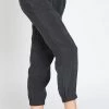 Onzie Woven Jogger Pants Black