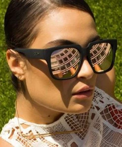 New Arrivals Quay On The Prowl Black Pink Sunglasses