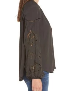 New Arrivals ASTR Jennie Top