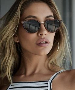 Quay Rumours Sunglasses Tort Green