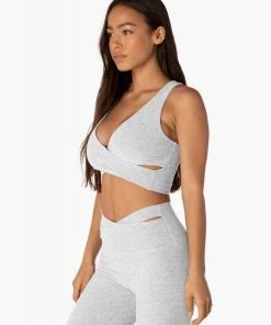 Beyond Yoga Spacedye That's A Wrap Cropped Tank Silver Mist 9 Beyond Yoga Spacedye That's A Wrap Cropped Tank Silver Mist